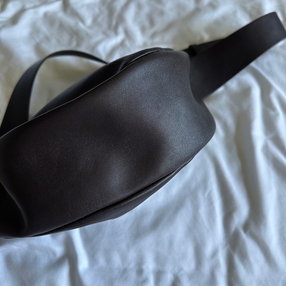 COS leather crossbody bag - Picture 6 of 7